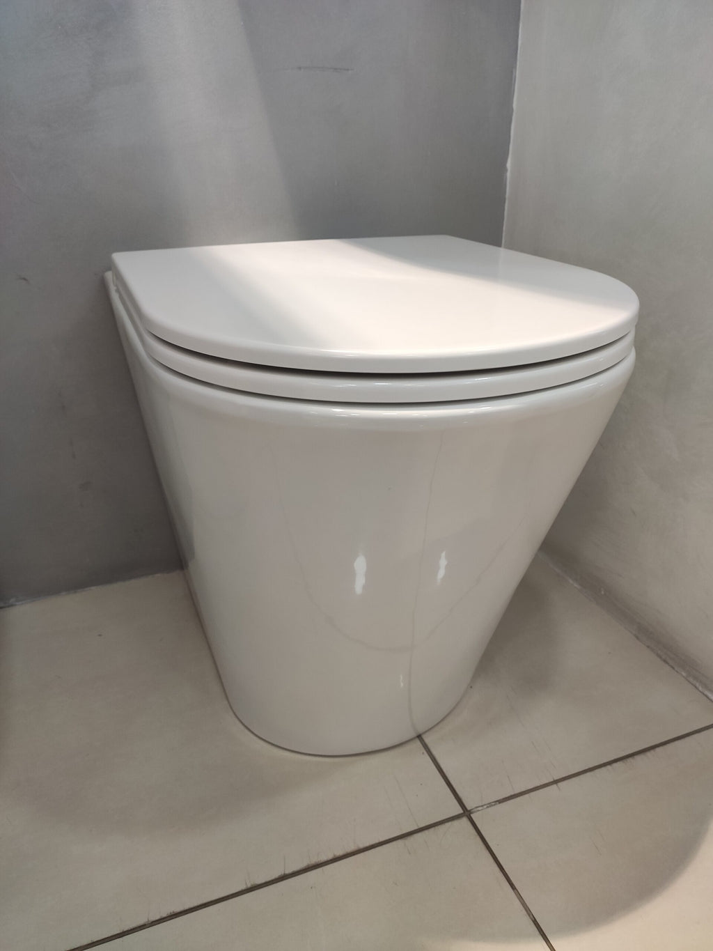 SPELLO RIMLESS FLOOR STANDING TOILET