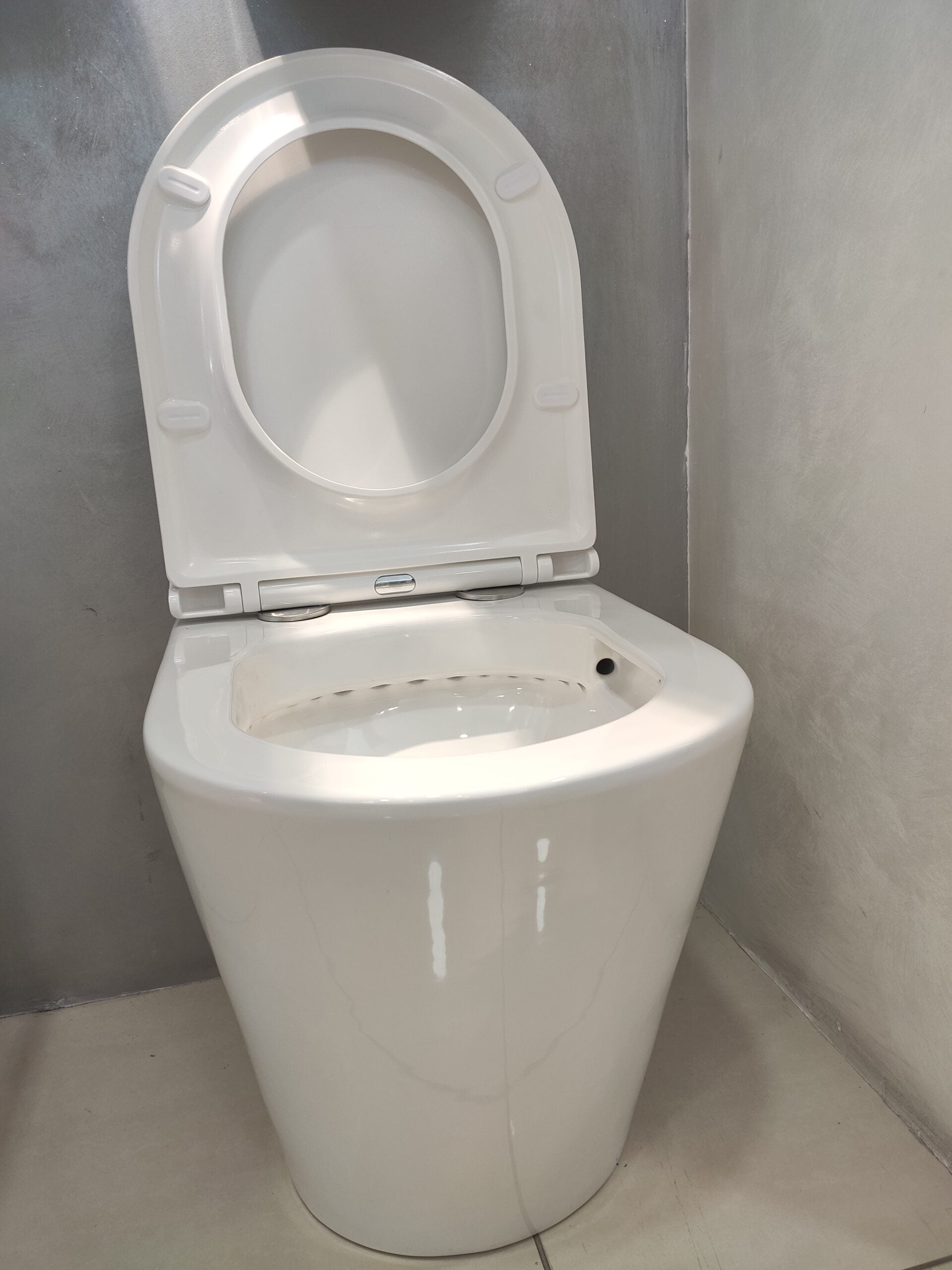SPELLO RIMLESS FLOOR STANDING TOILET